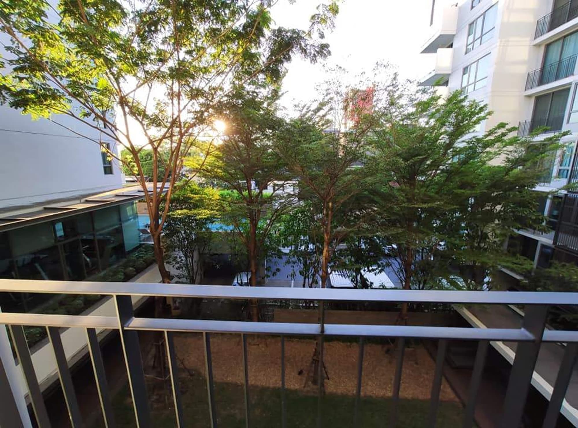 1 Bed Condo for Rent in Phra Khanong - Image 5