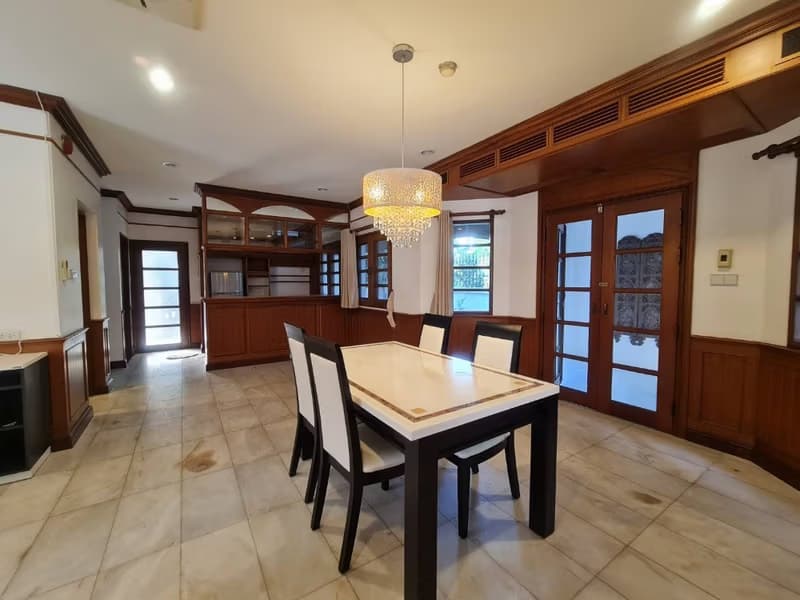 4 Bed House for Rent in Bang Phli District
