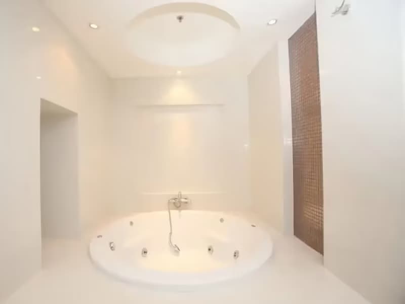 4 Bedroom Condo