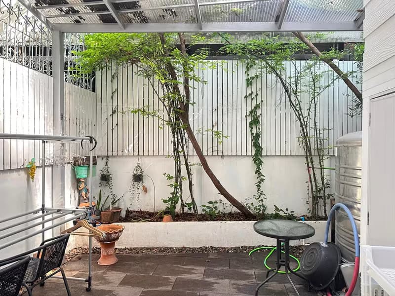 4 Bedroom Townhouse