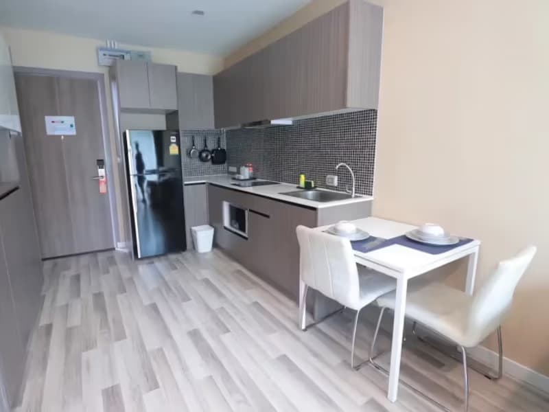 1 Bedroom Condo