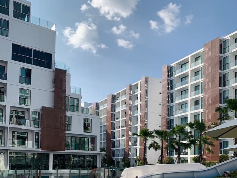 Condo for Rent at The One Condo