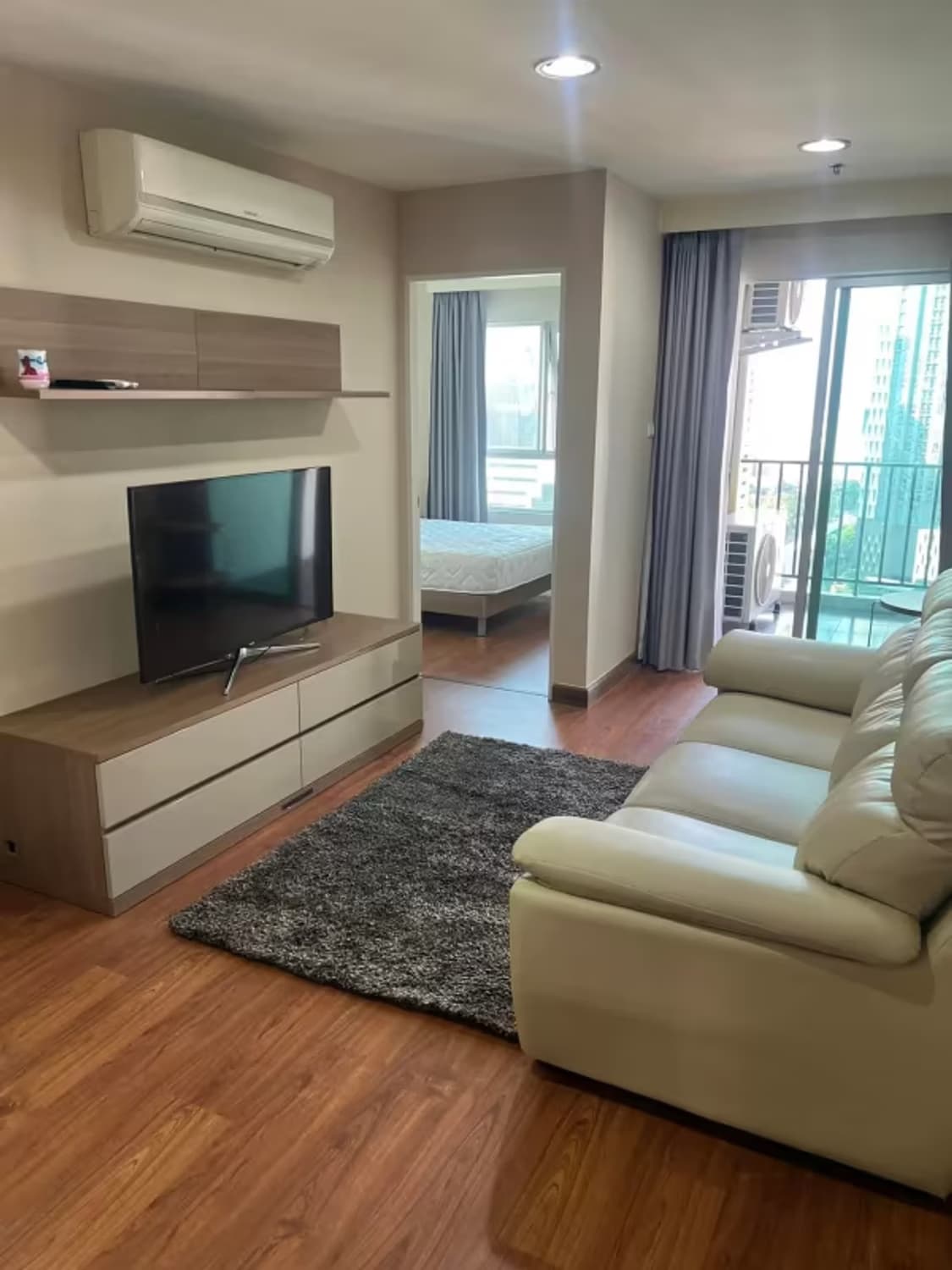 1 Bedroom Condo - Image 4