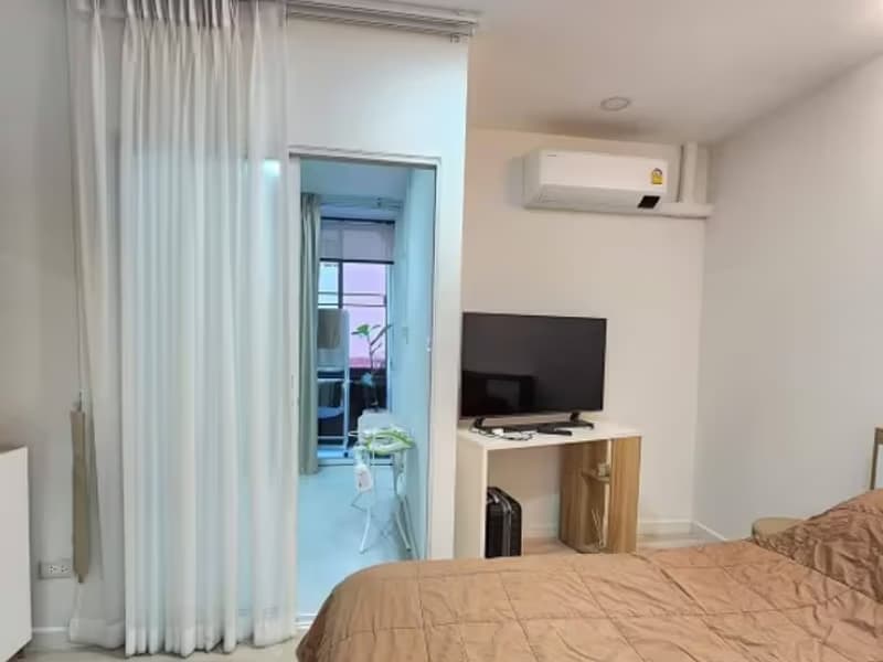 1 Bedroom Condo