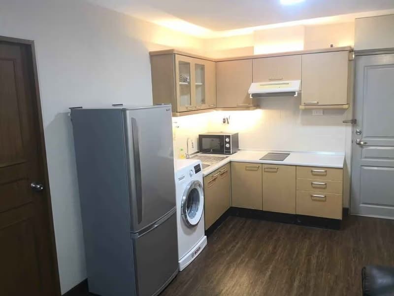 1 Bedroom Condo
