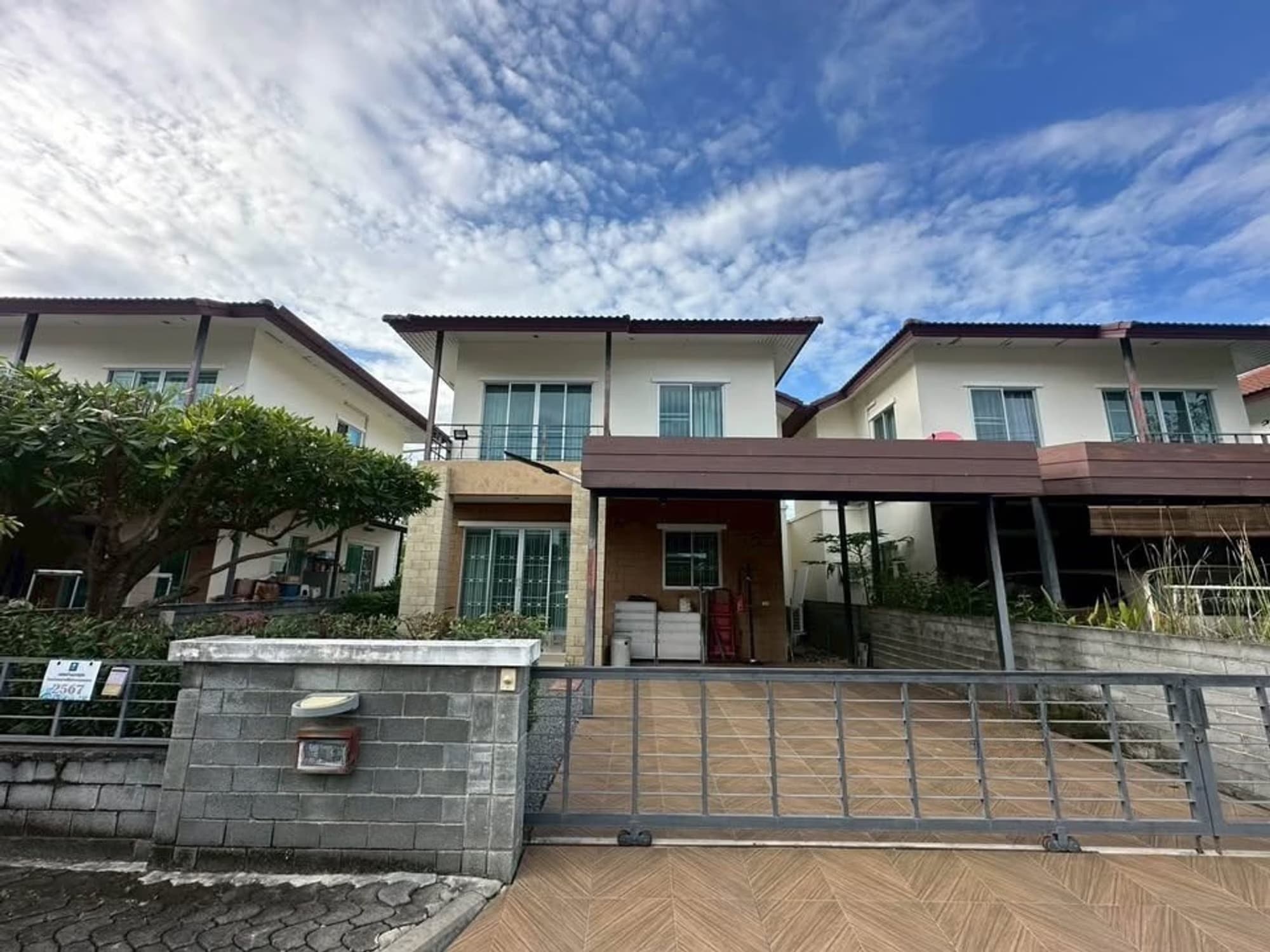 3 Bed House for Sale in San Kamphaeng - Image 1