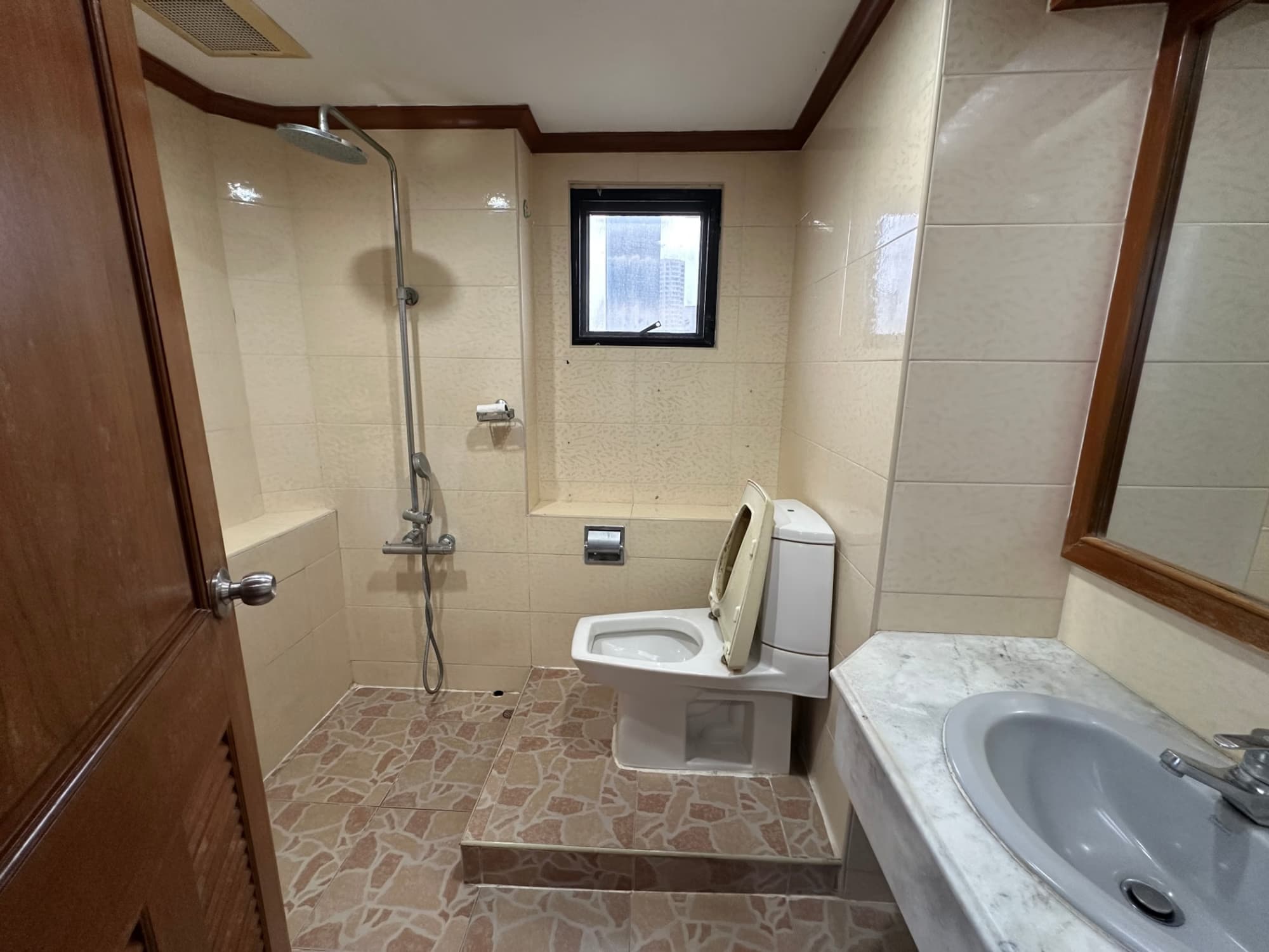 3 Bed Condo for Sale in Samphanthawong - Image 13