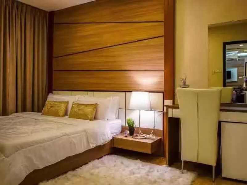 1 Bedroom Condo