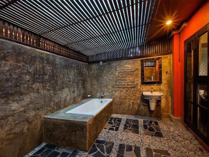 20 Bed House for Rent and Sale in Saraphi