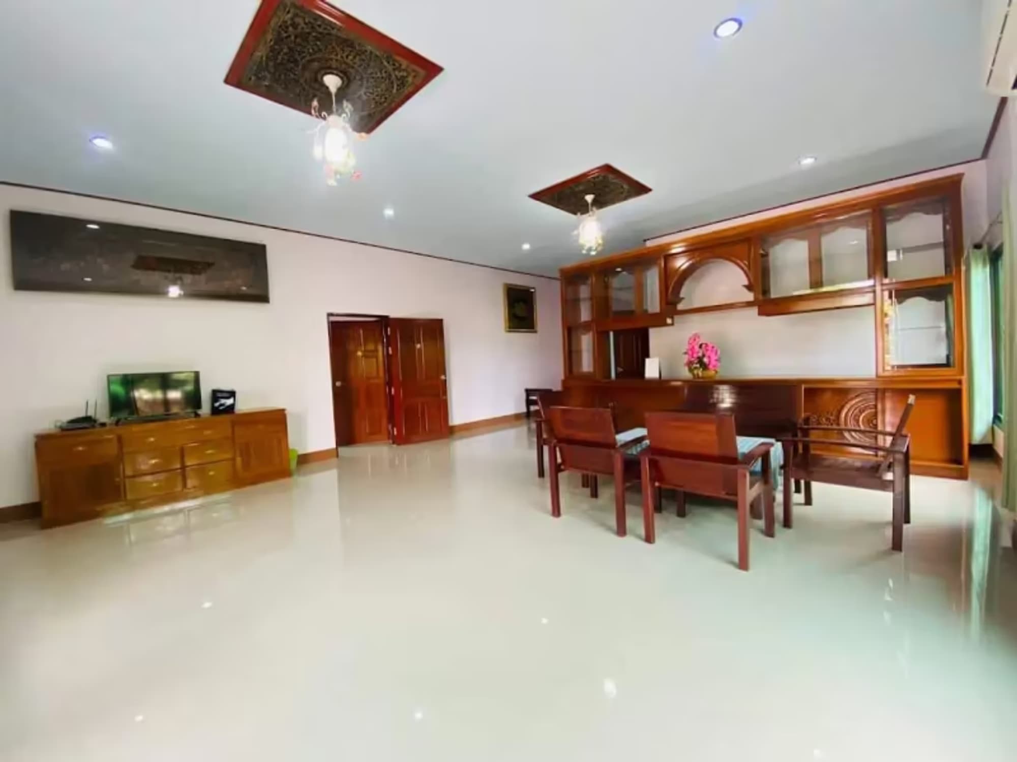 4 Bedroom House - Image 19