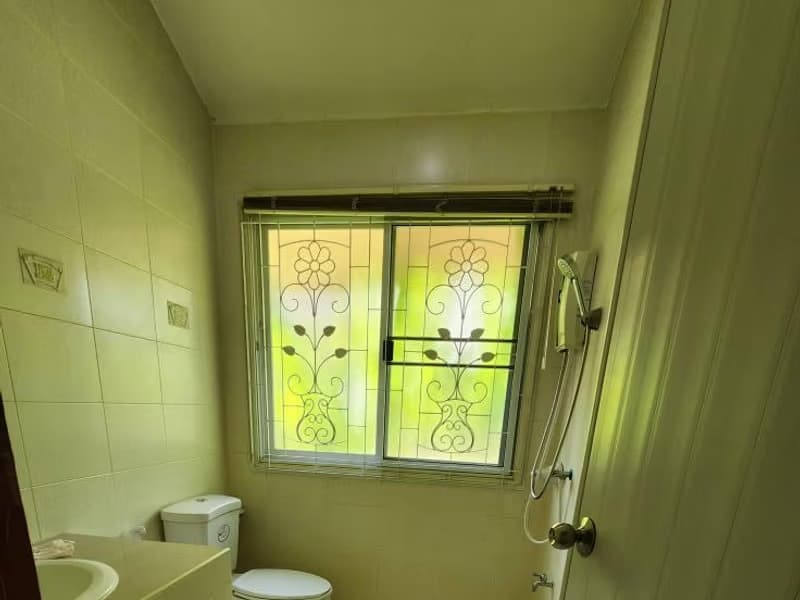 5 Bed House for Rent in Mueang Chiang Mai