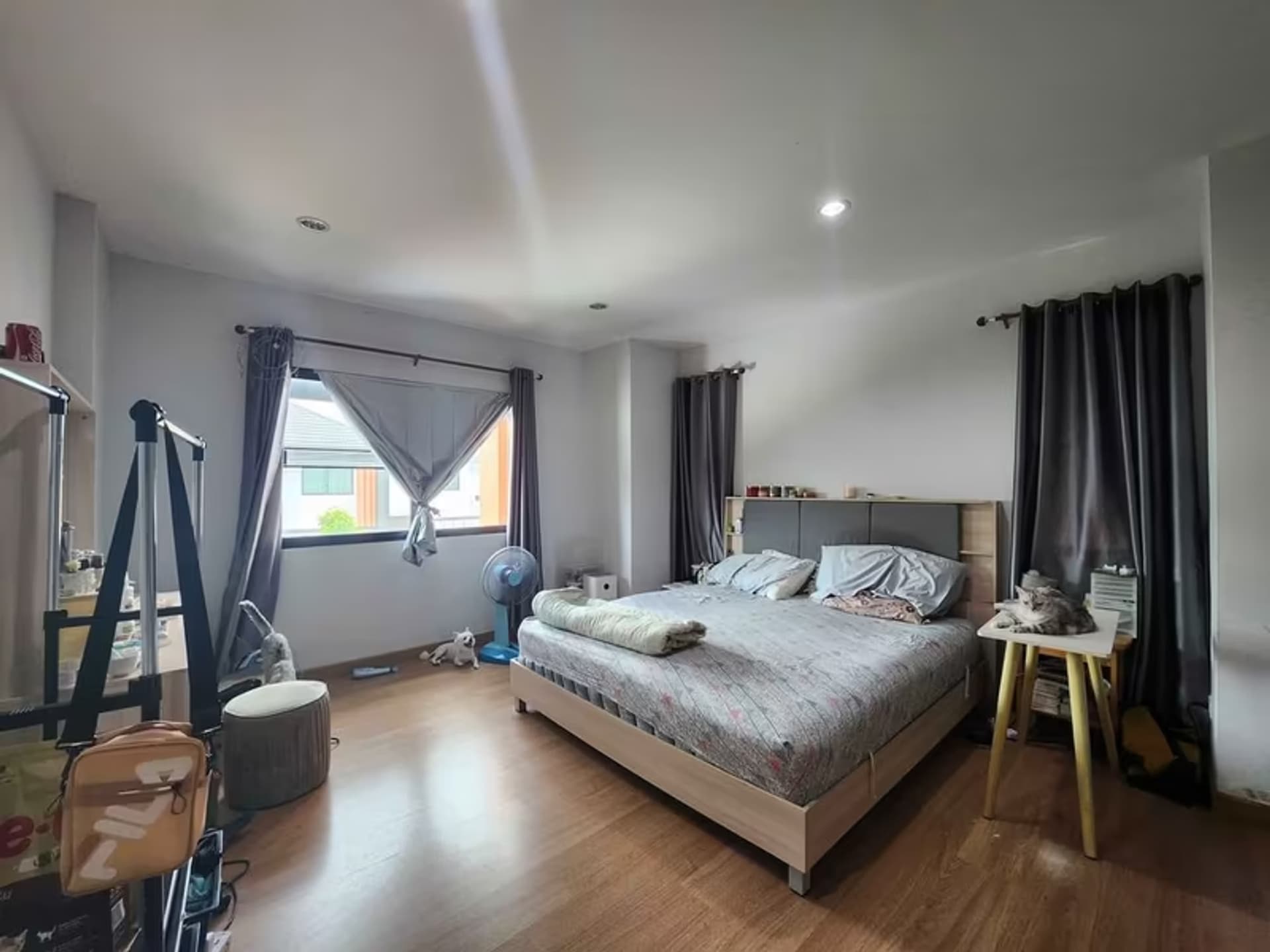 2 Bedroom House - Image 2