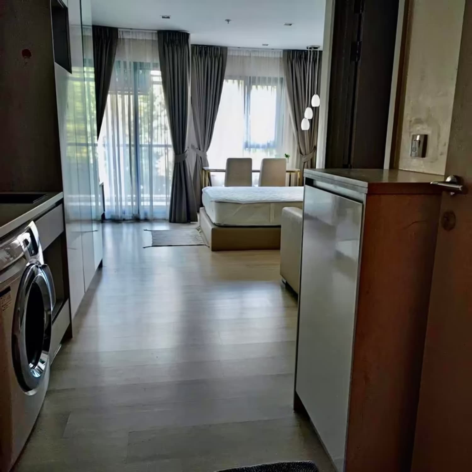 Condo for Rent at Life One Wireless - Image 2
