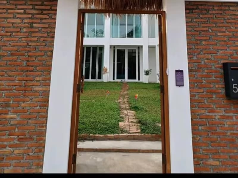 5 Bedroom House for Rent in , Mueang Chiang Mai. - MUE13860