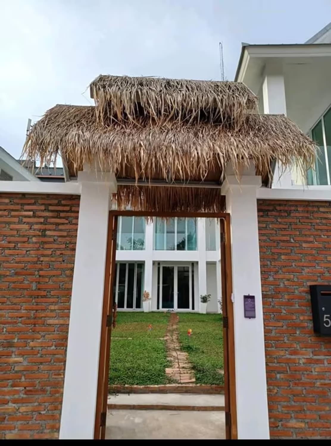 5 Bedroom House for Rent in , Mueang Chiang Mai. - MUE13860 - Image 5