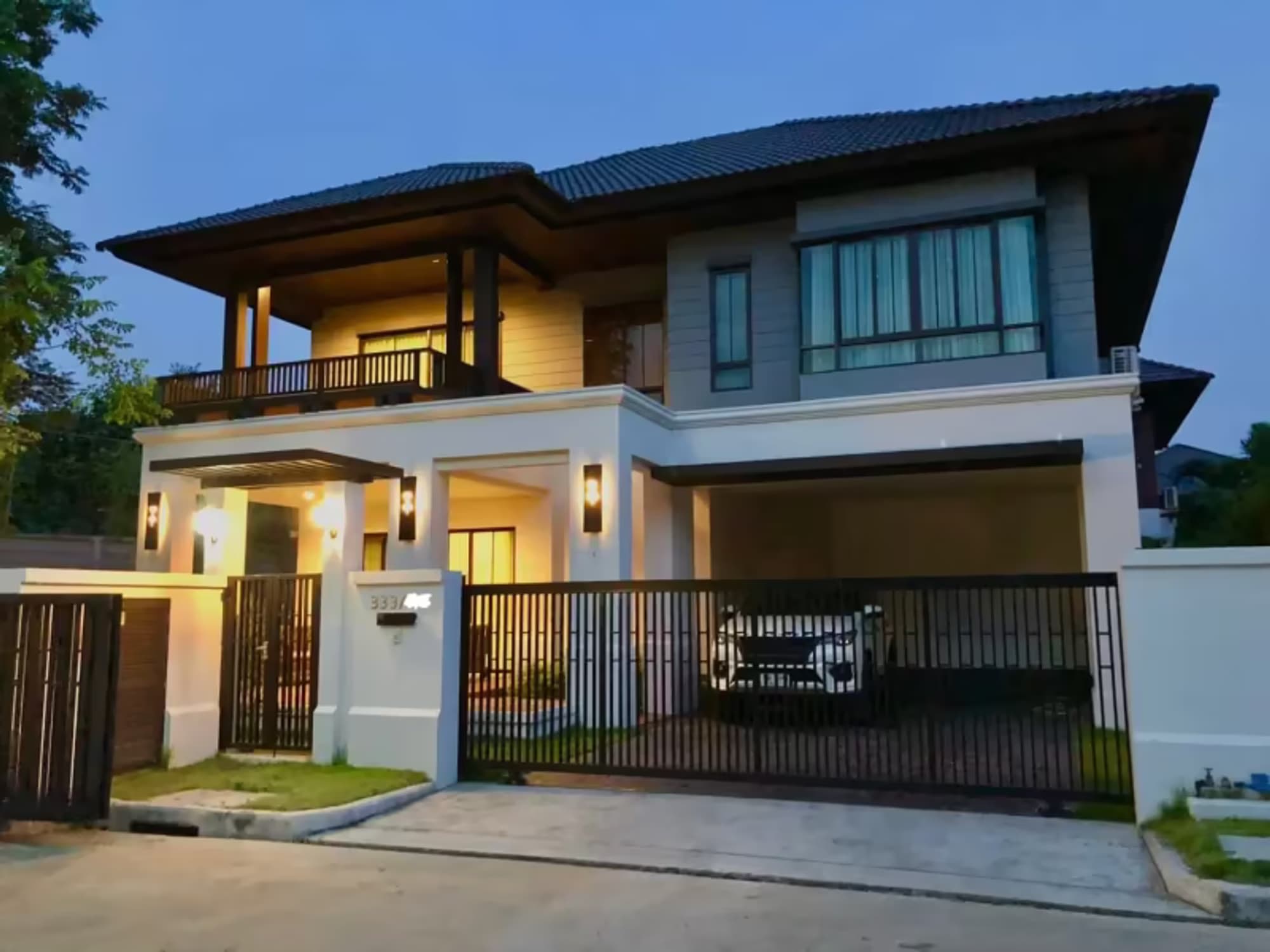 4 Bedroom House - Image 23