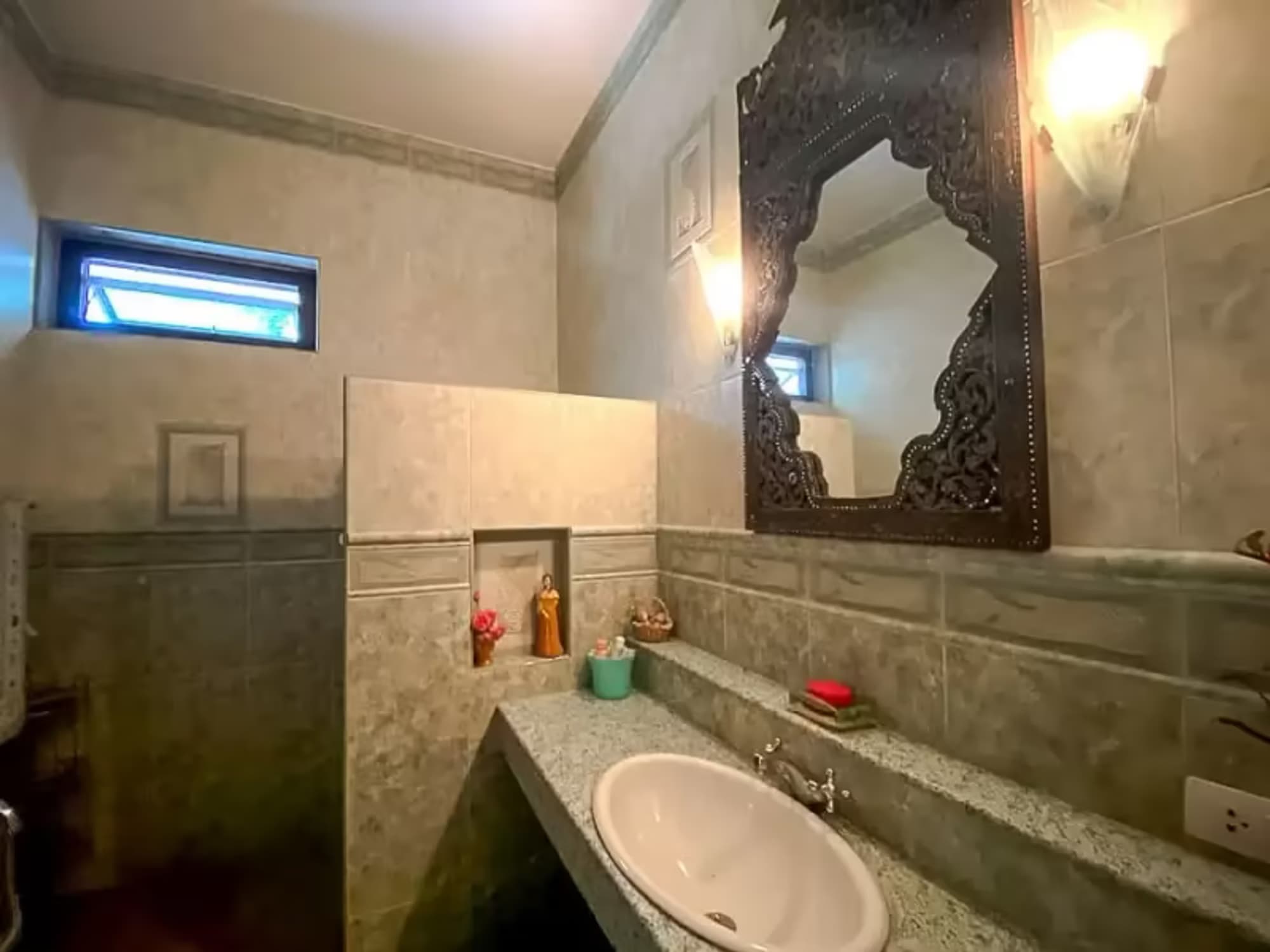 4 Bedroom House - Image 8