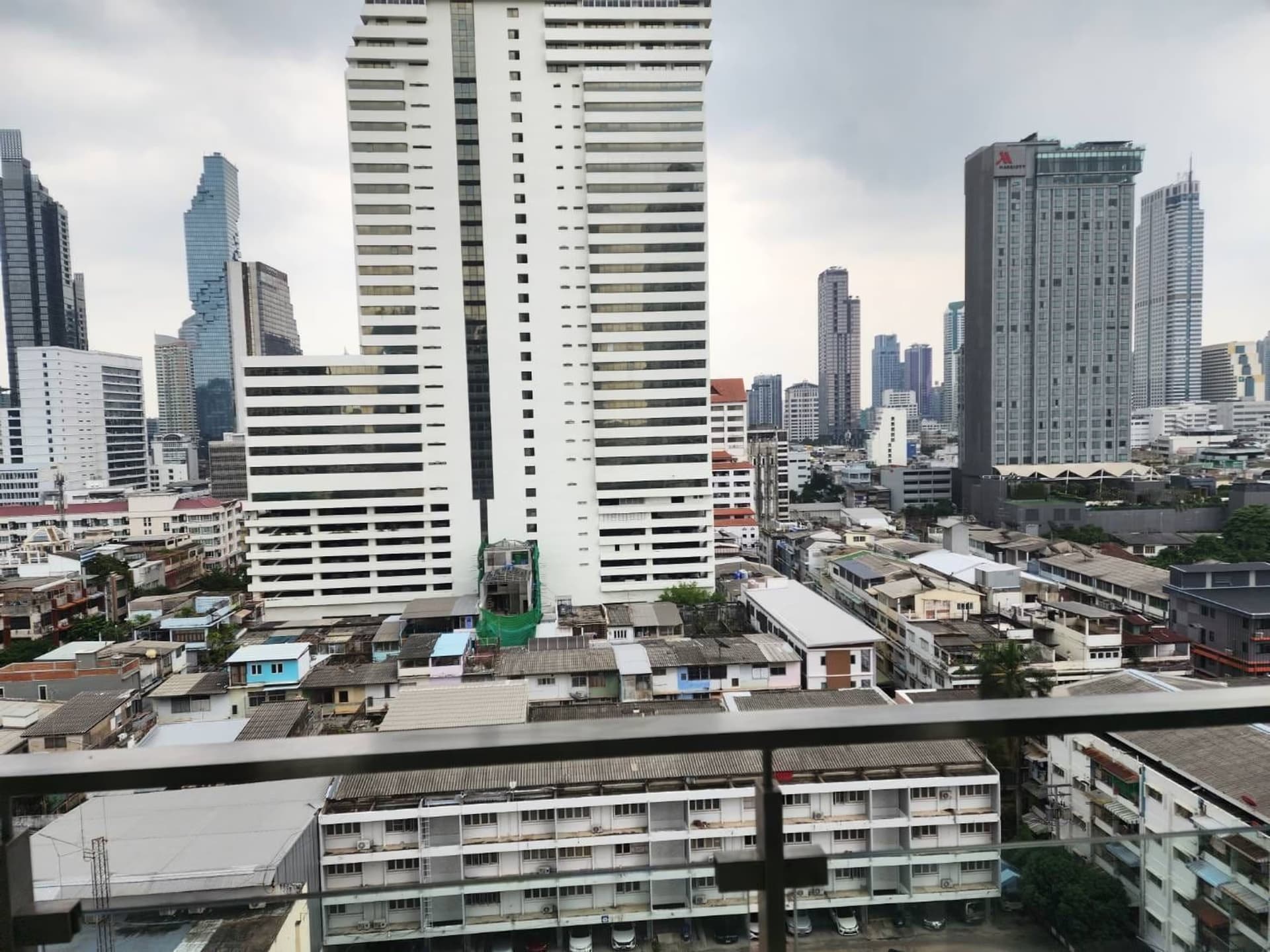 1 ห้องนอน คอนโด สำหรับ จำหน่าย ใน บางรัก - Image 13