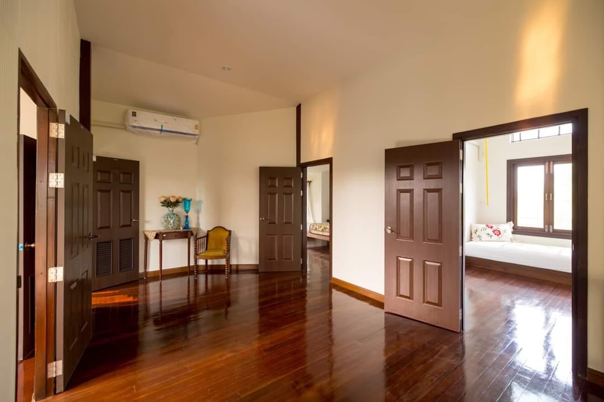 Pool Villa in Saraphi, Teak Traditional Thai Style - Image 24