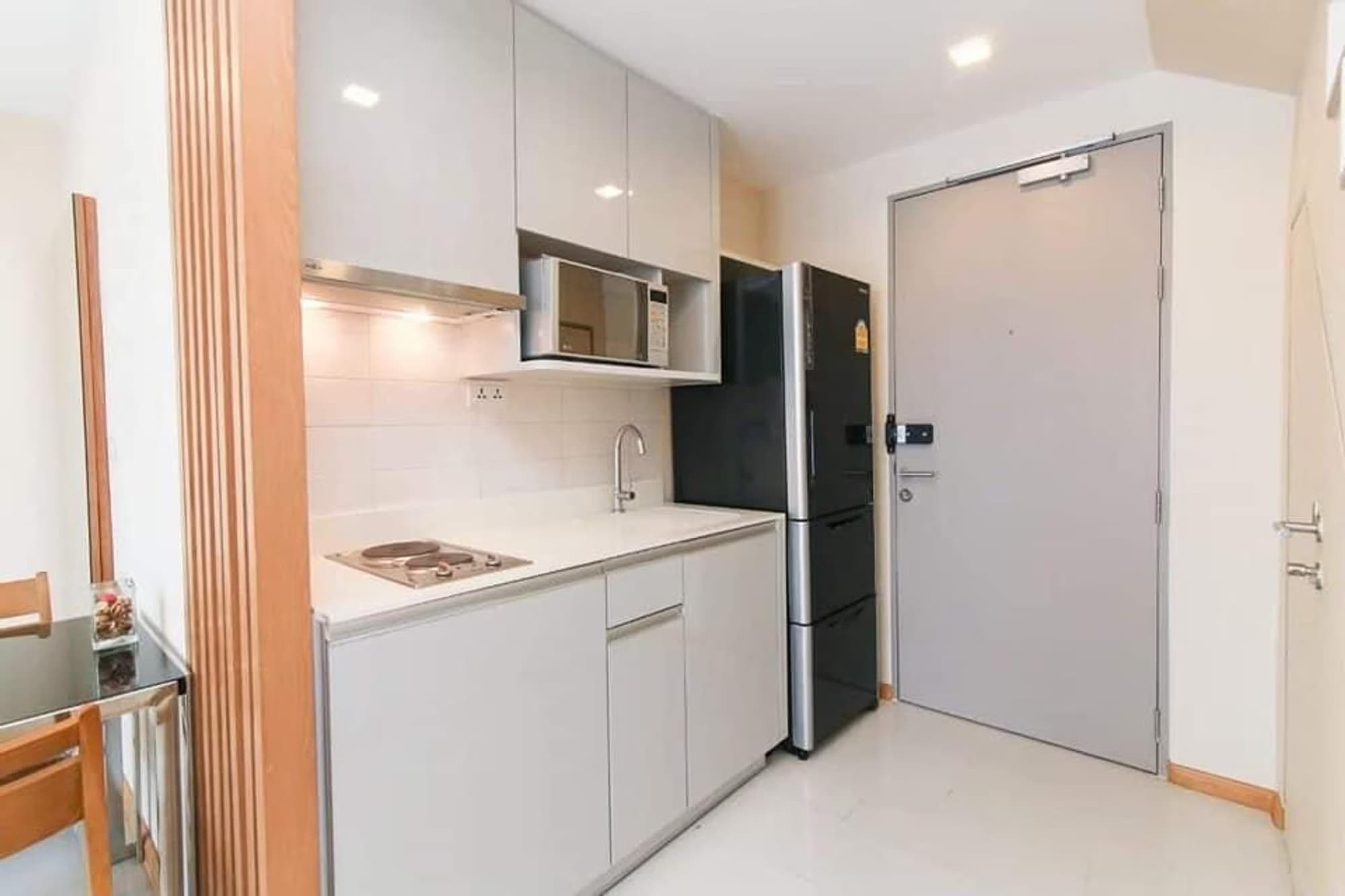 2 Bed Condo for Rent and Sale in Phra Khanong - Image 5