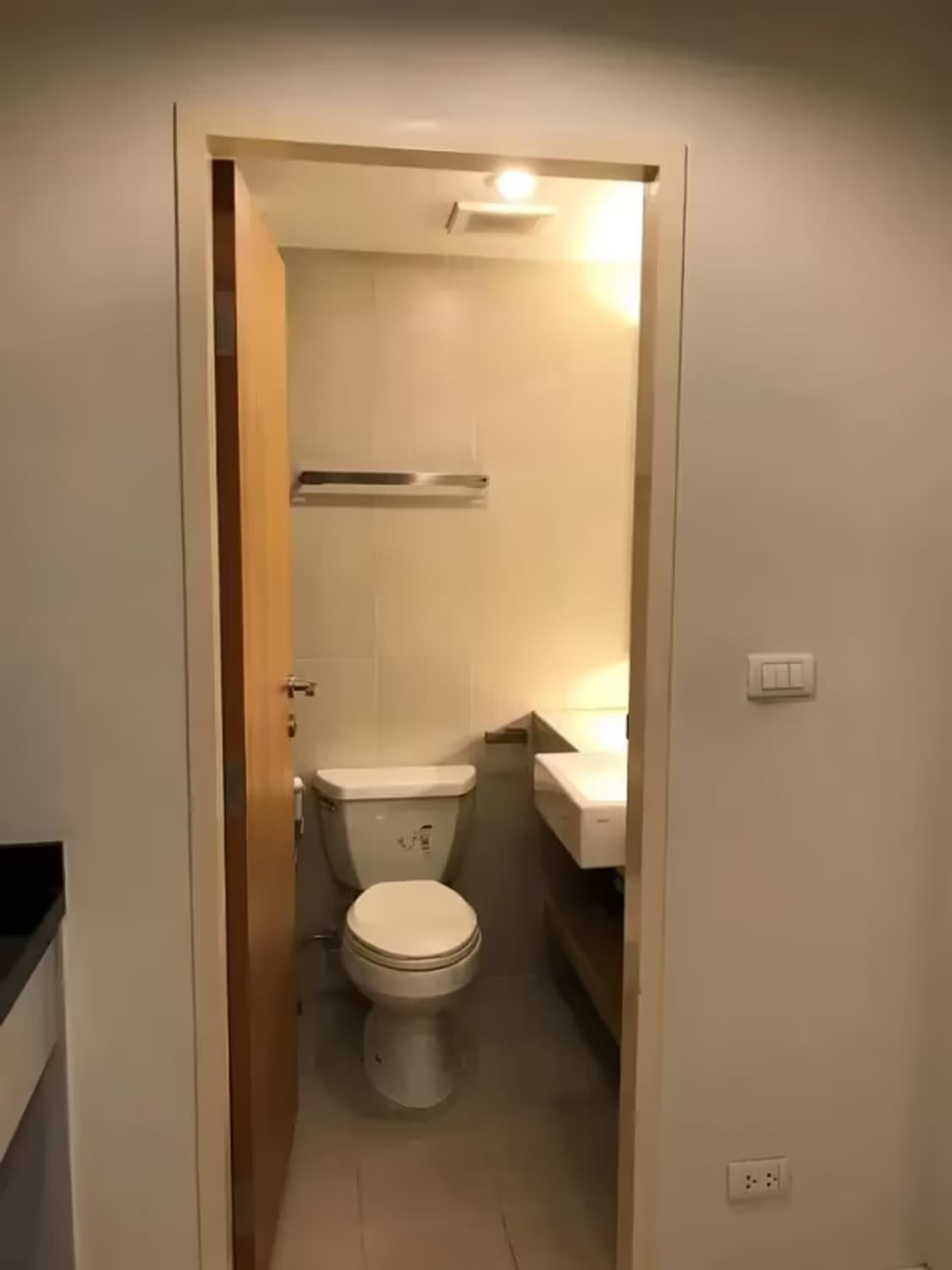 1 Bedroom Condo - Image 2