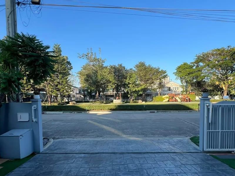 3 Bed House for Sale in Bang Phli