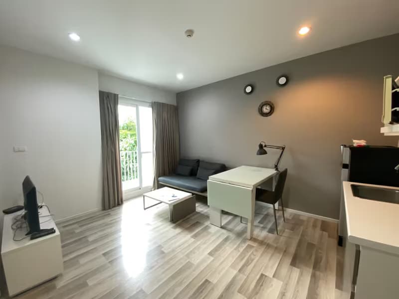 1 Bedroom Condo