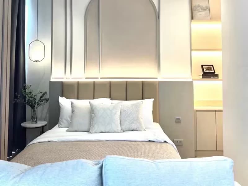 1 Bedroom Condo