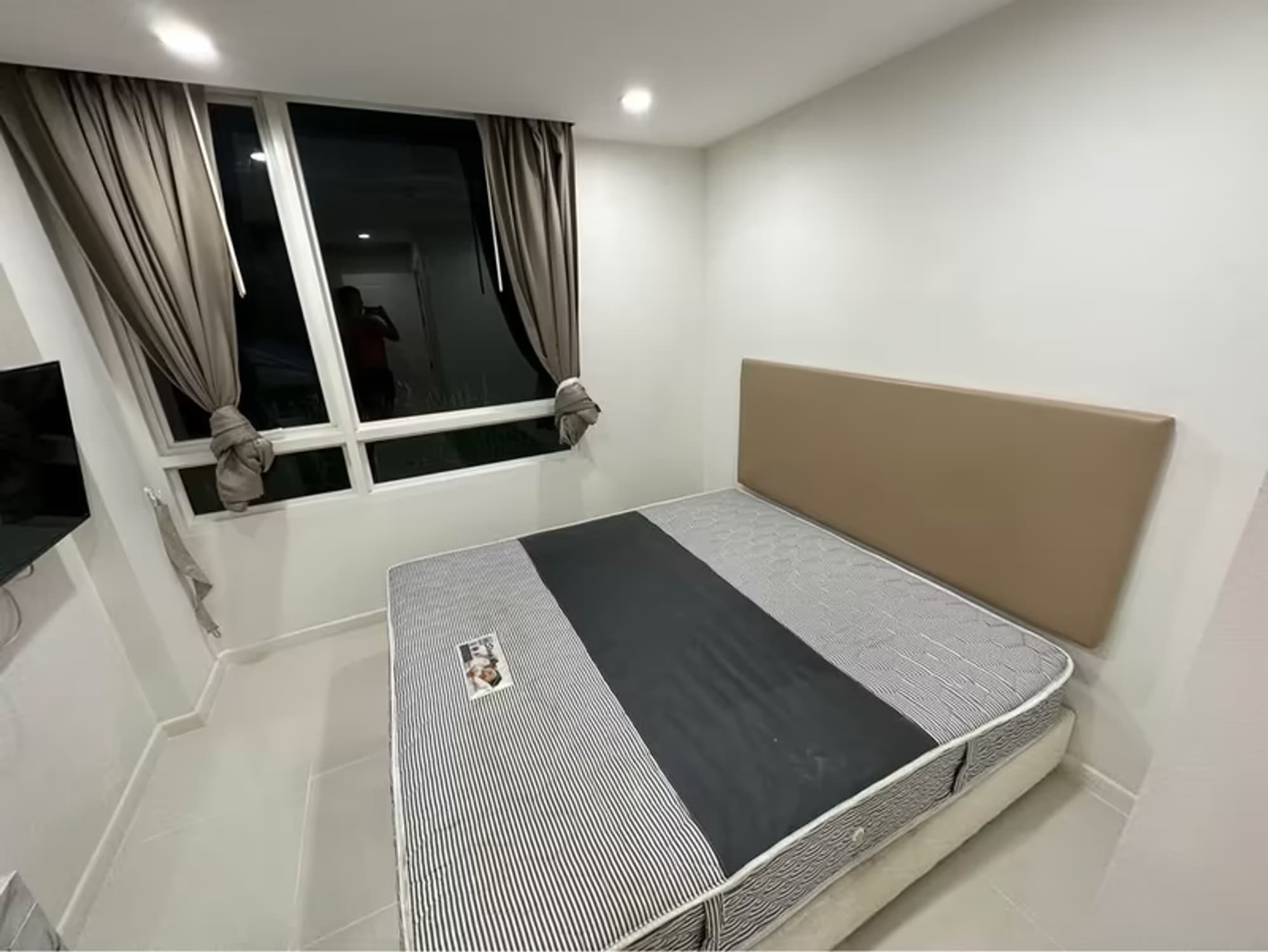 1 Bedroom Condo - Image 2