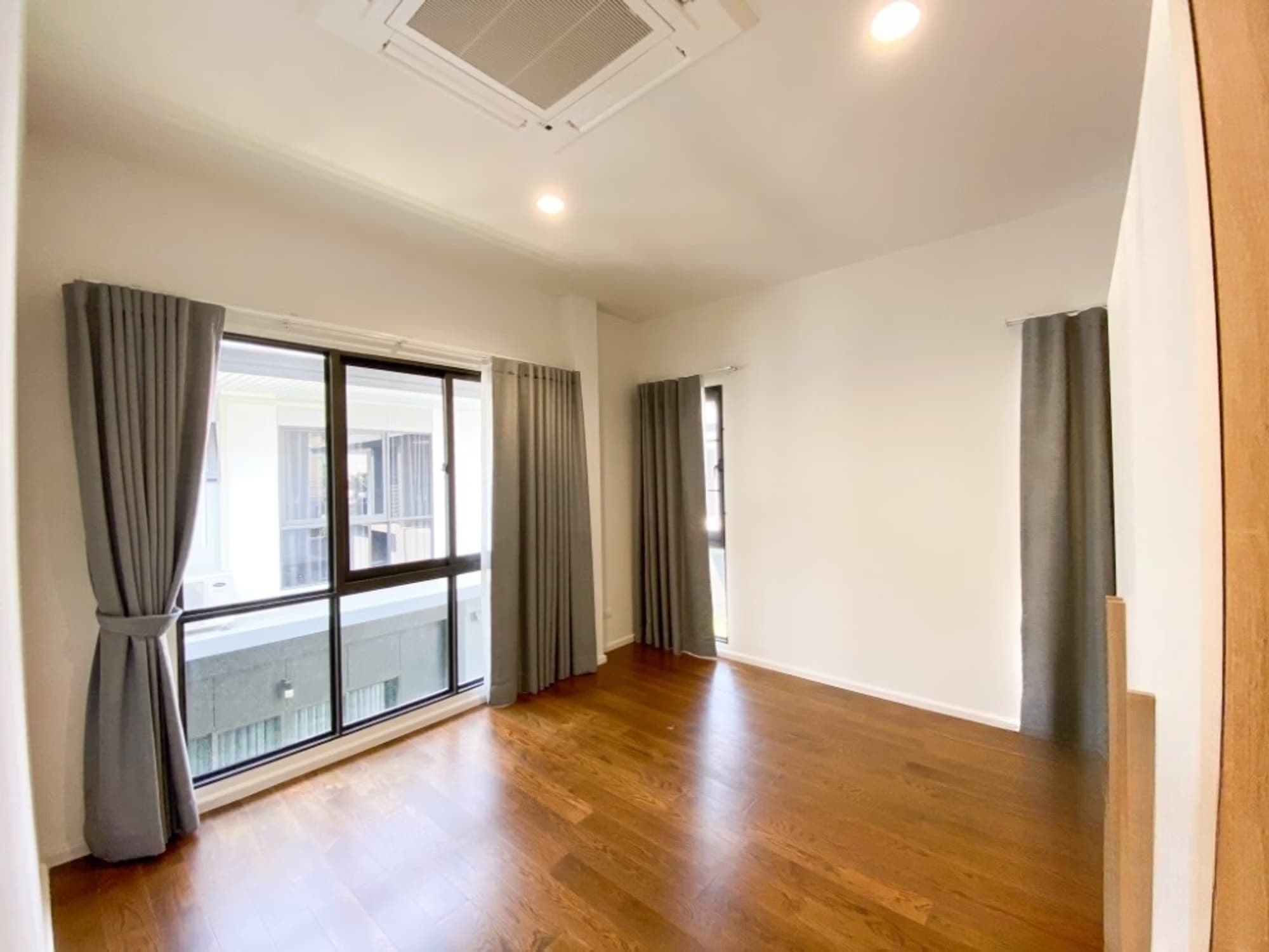 3 Bed House for Rent in Bang Phli - Image 17