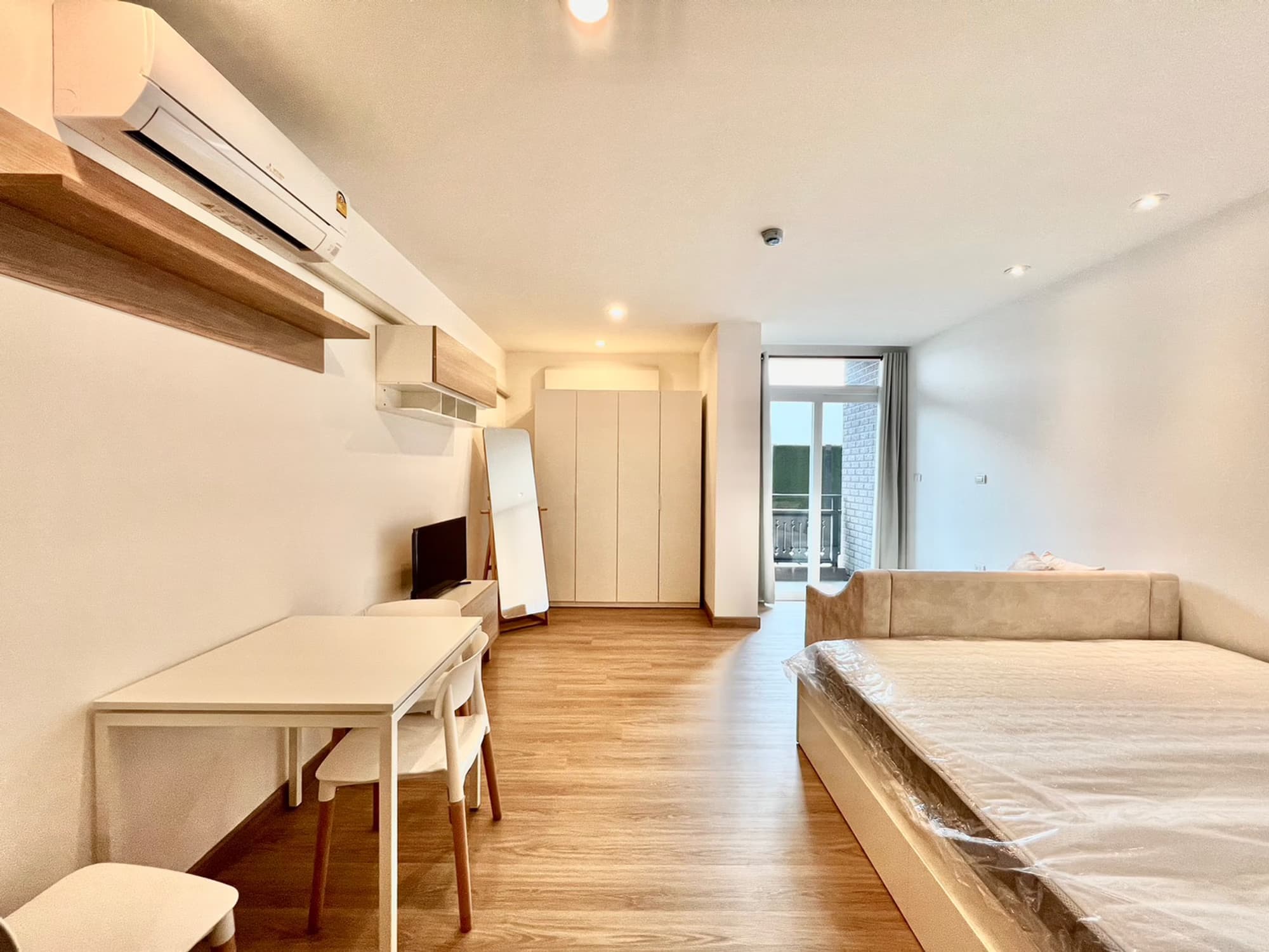 Studio for Rent/Sale at The Unique @Koomueang - Image 2