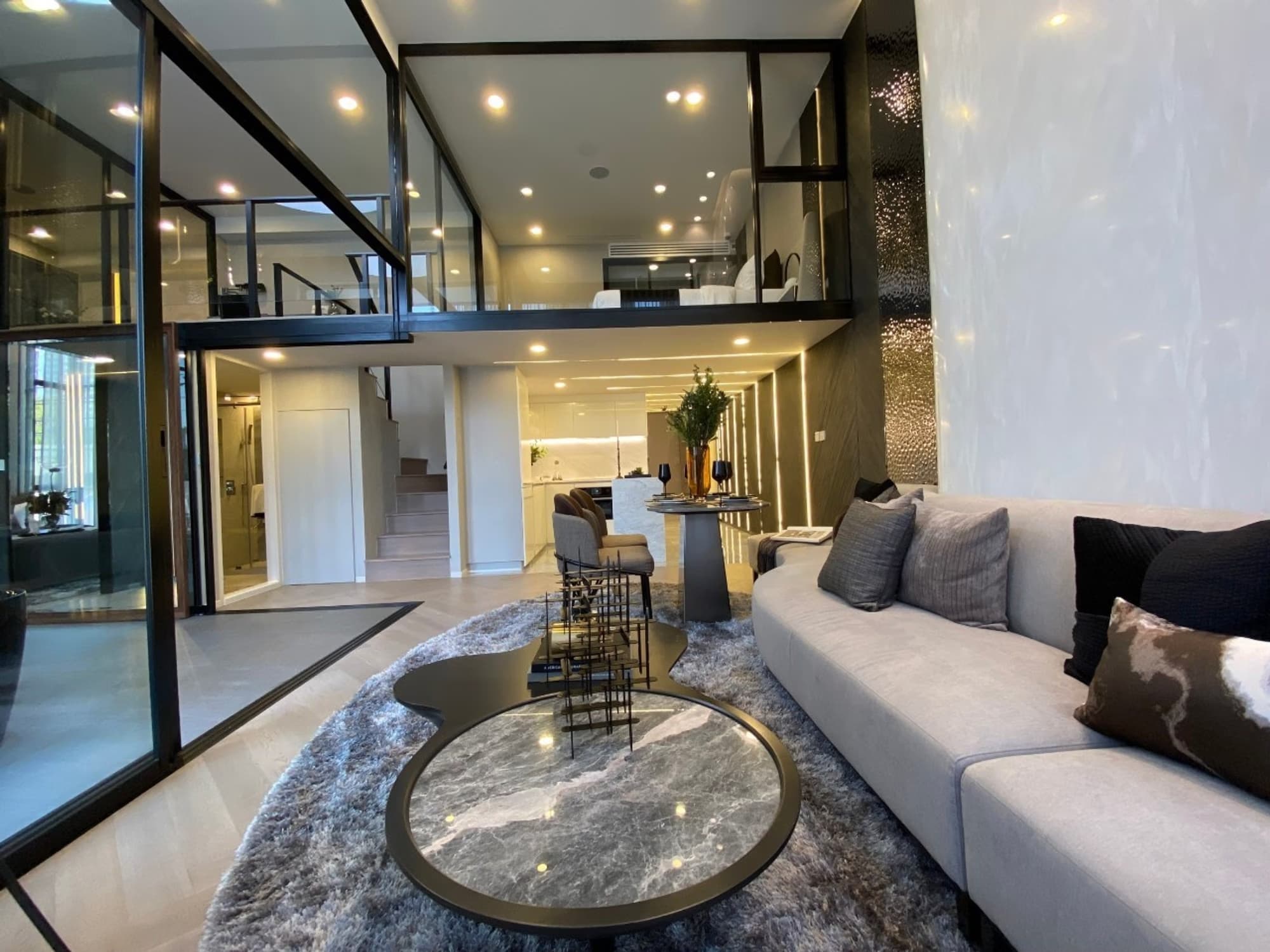 3 ห้องนอน คอนโด สำหรับ ขาย ใน วัฒนา - Image 1