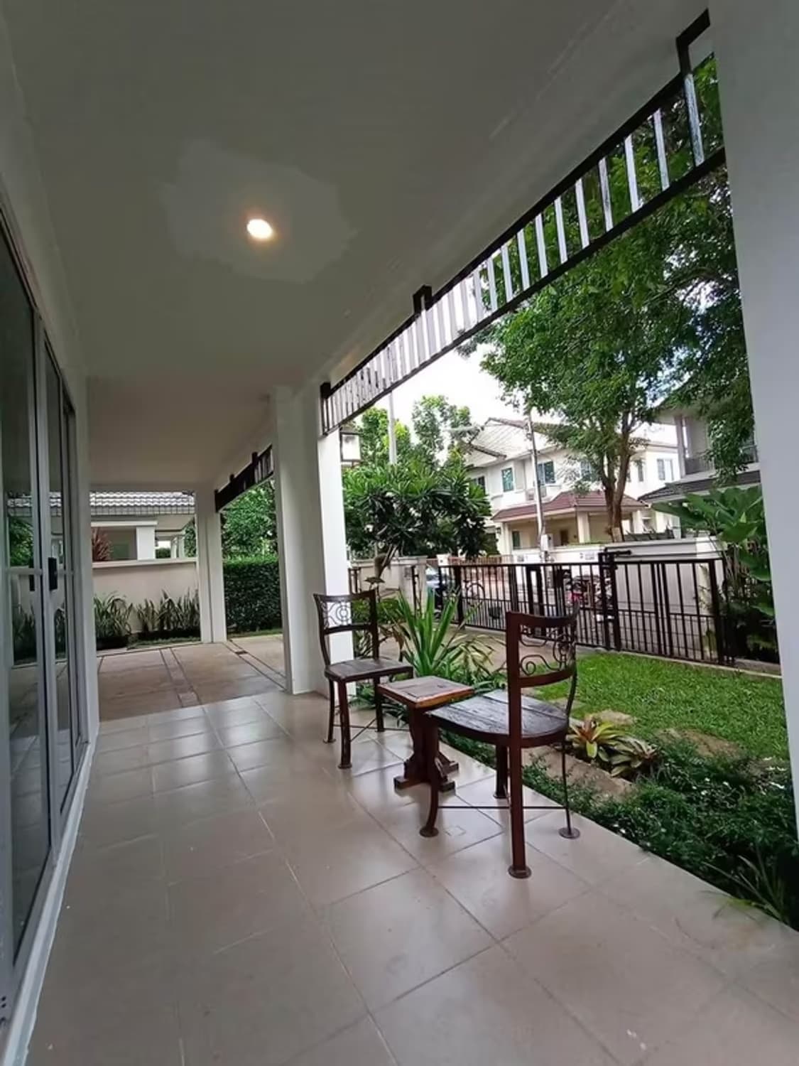  - Image 3