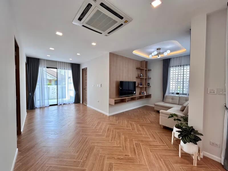 4 Bed House for Rent and Sale in San Sai