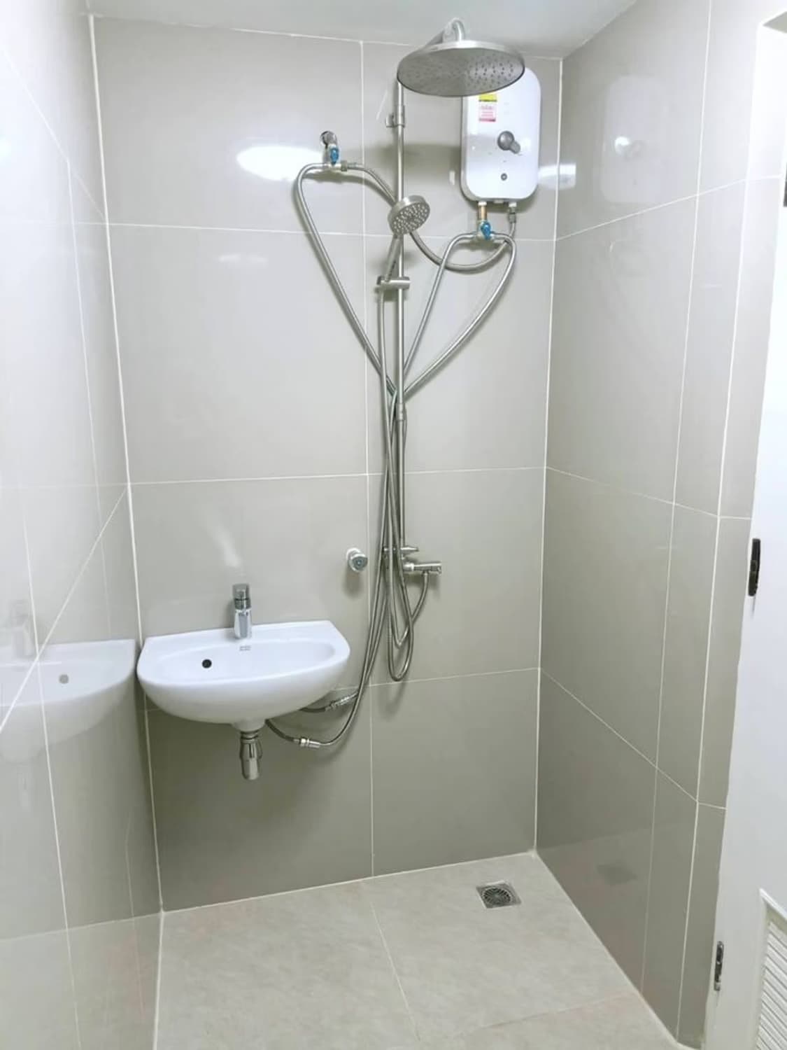 2 Bed Condo for Rent in Watthana - Image 8
