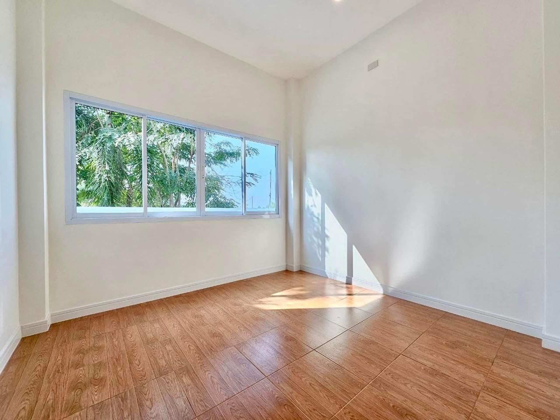 3 Bed House for Sale in Doi Saket District - Image 12