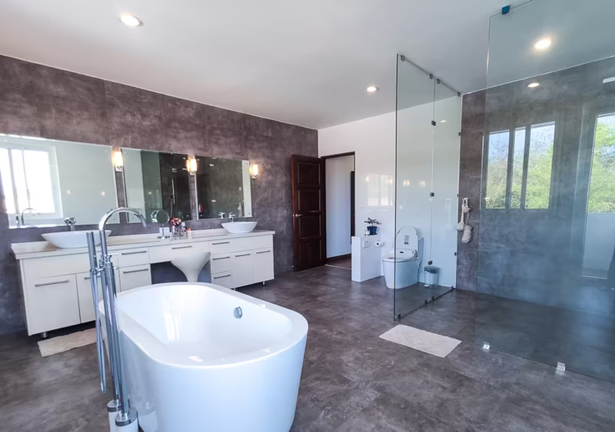 Luxury Pool Villa for Sale/Rent in Mae Rim - Image 23