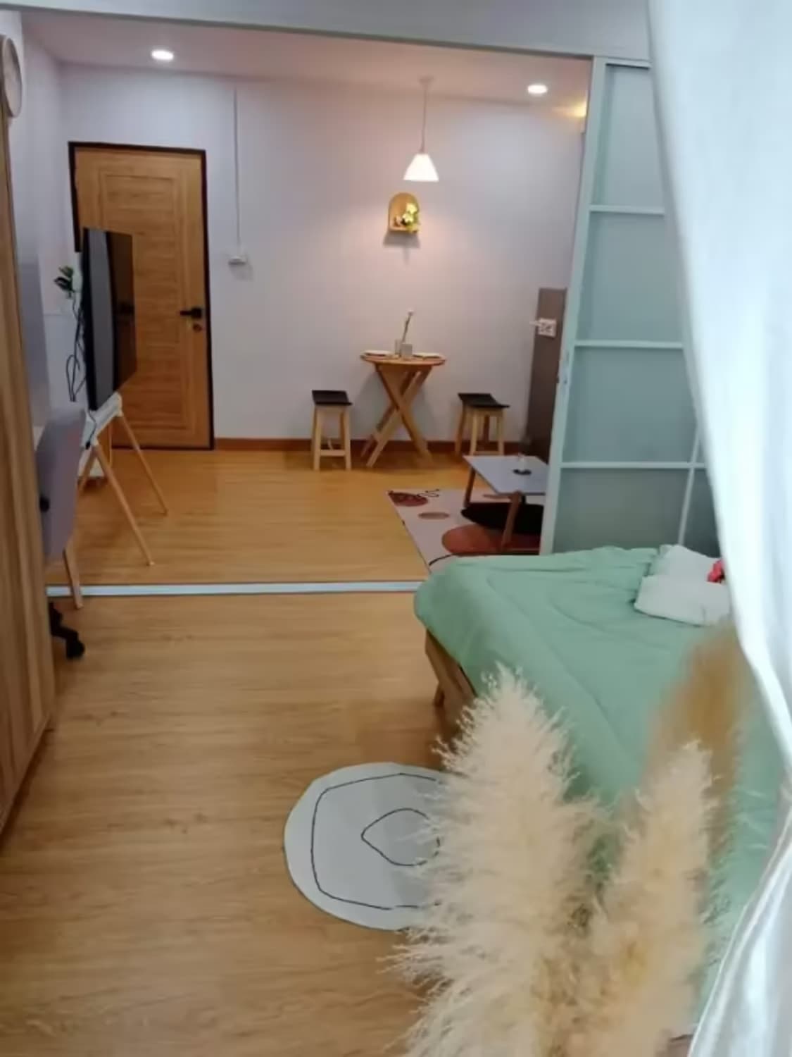 1 Bedroom Condo - Image 1
