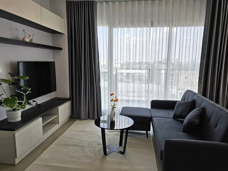 2 Bed Condo for Rent in Huai Khwang