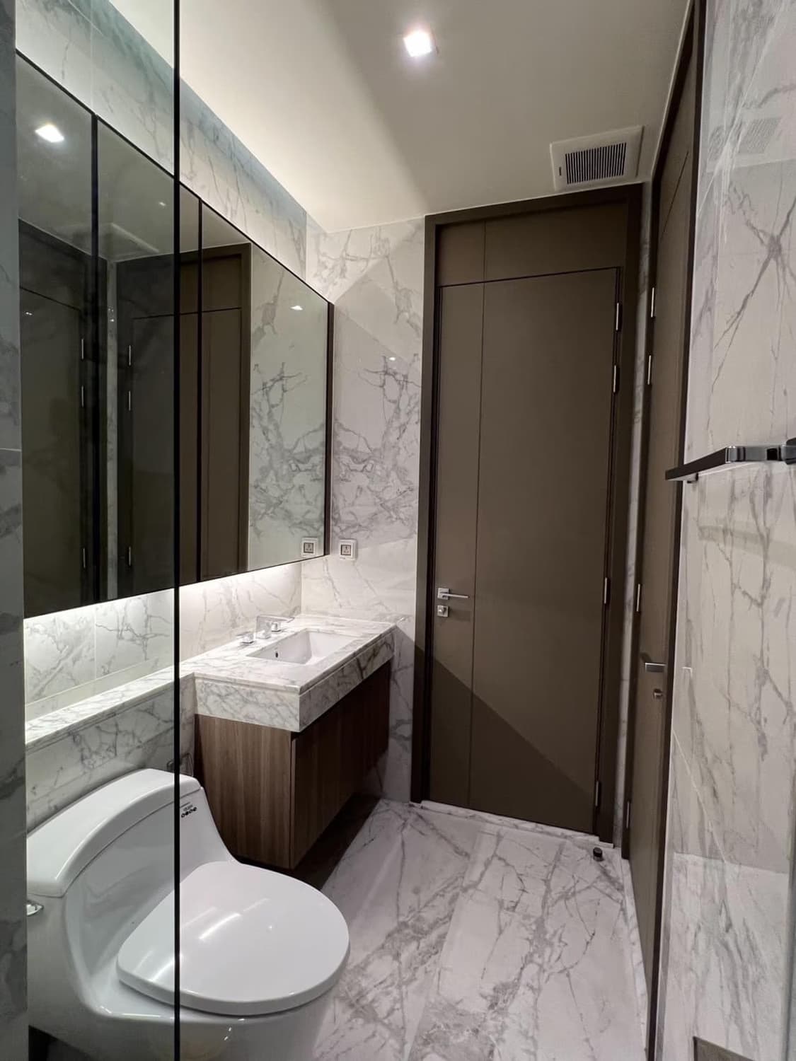 2 Bed Condo for Rent and Sale  Near Thong Lo BTS - Image 9