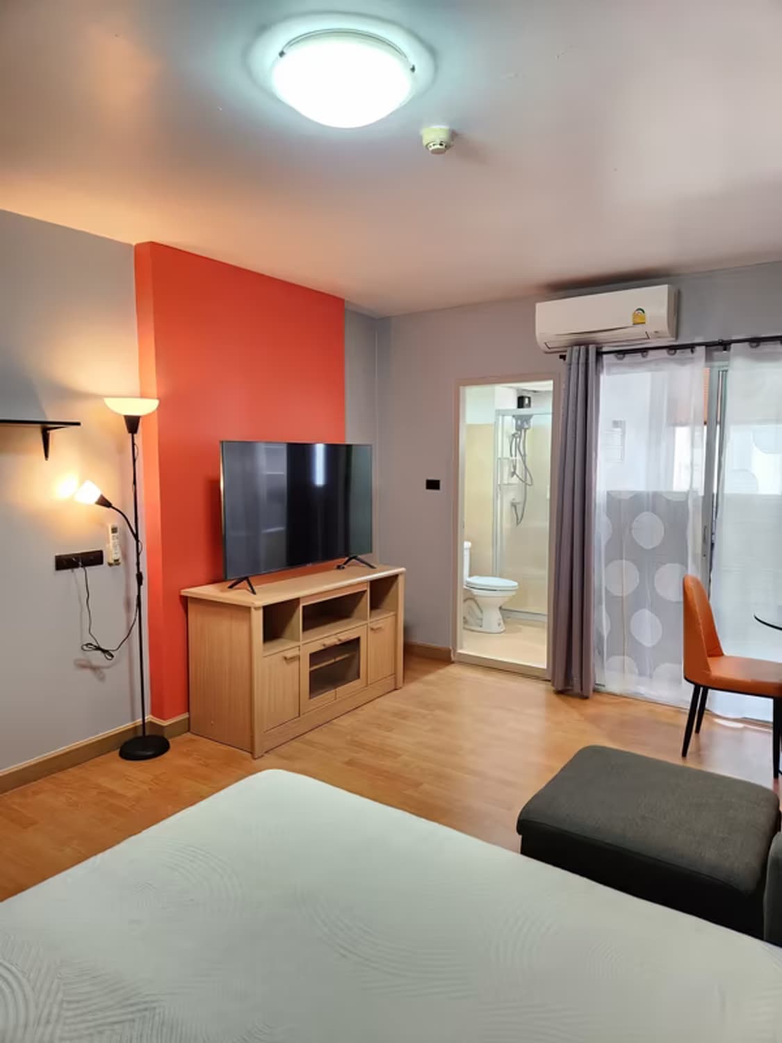 1 Bedroom Condo - Image 5