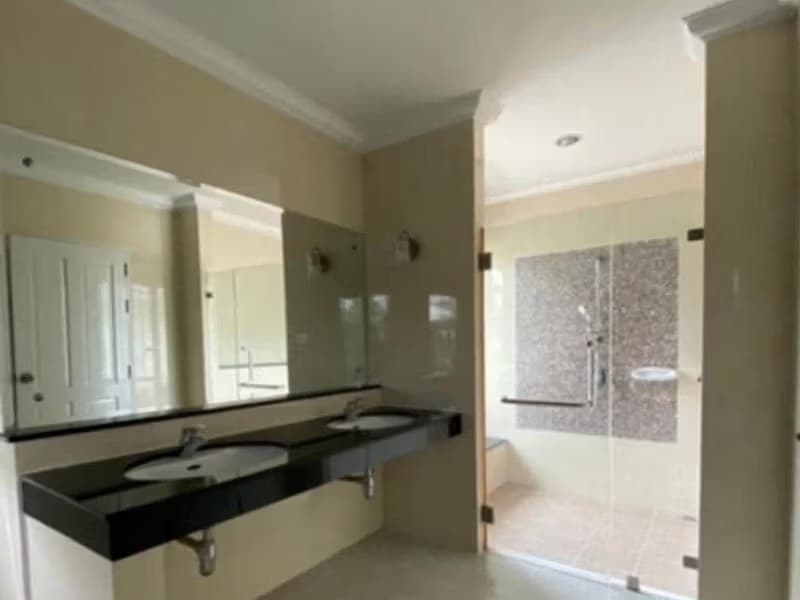5 Bed House for Rent and Sale in Bang Phli, Samut Prakan