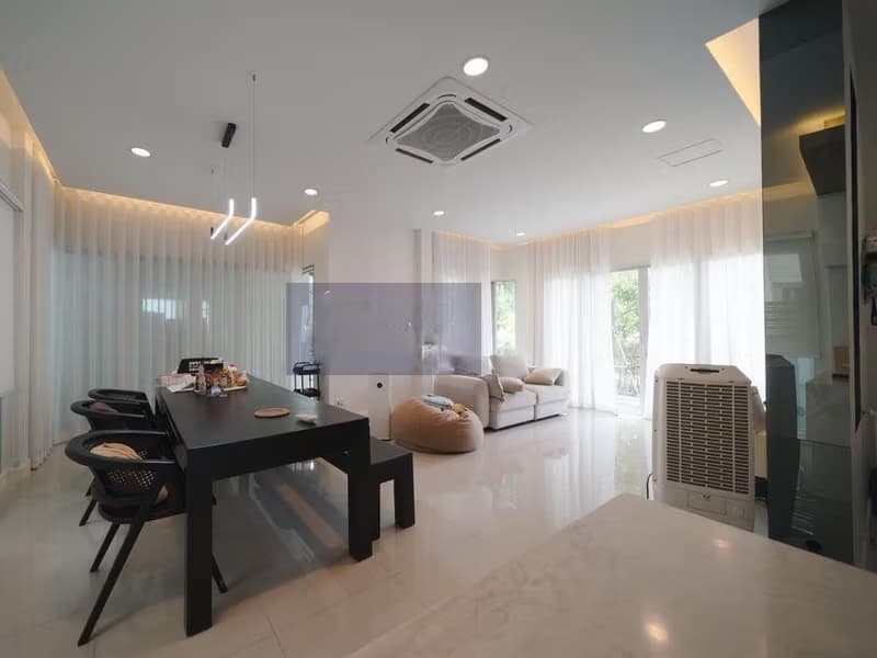 House for Rent, Sale w/Tenant at Grand Bangkok Boulevard Rama 9 - Srinakarin