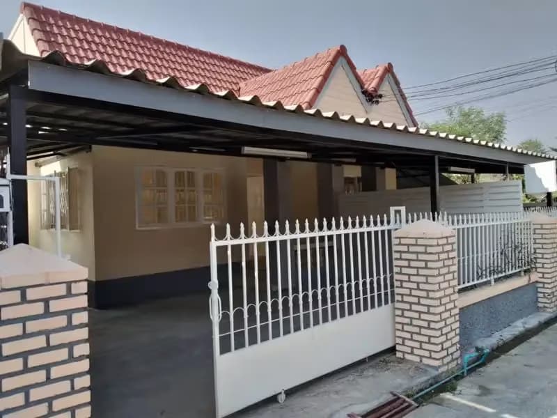 2 Bedroom House