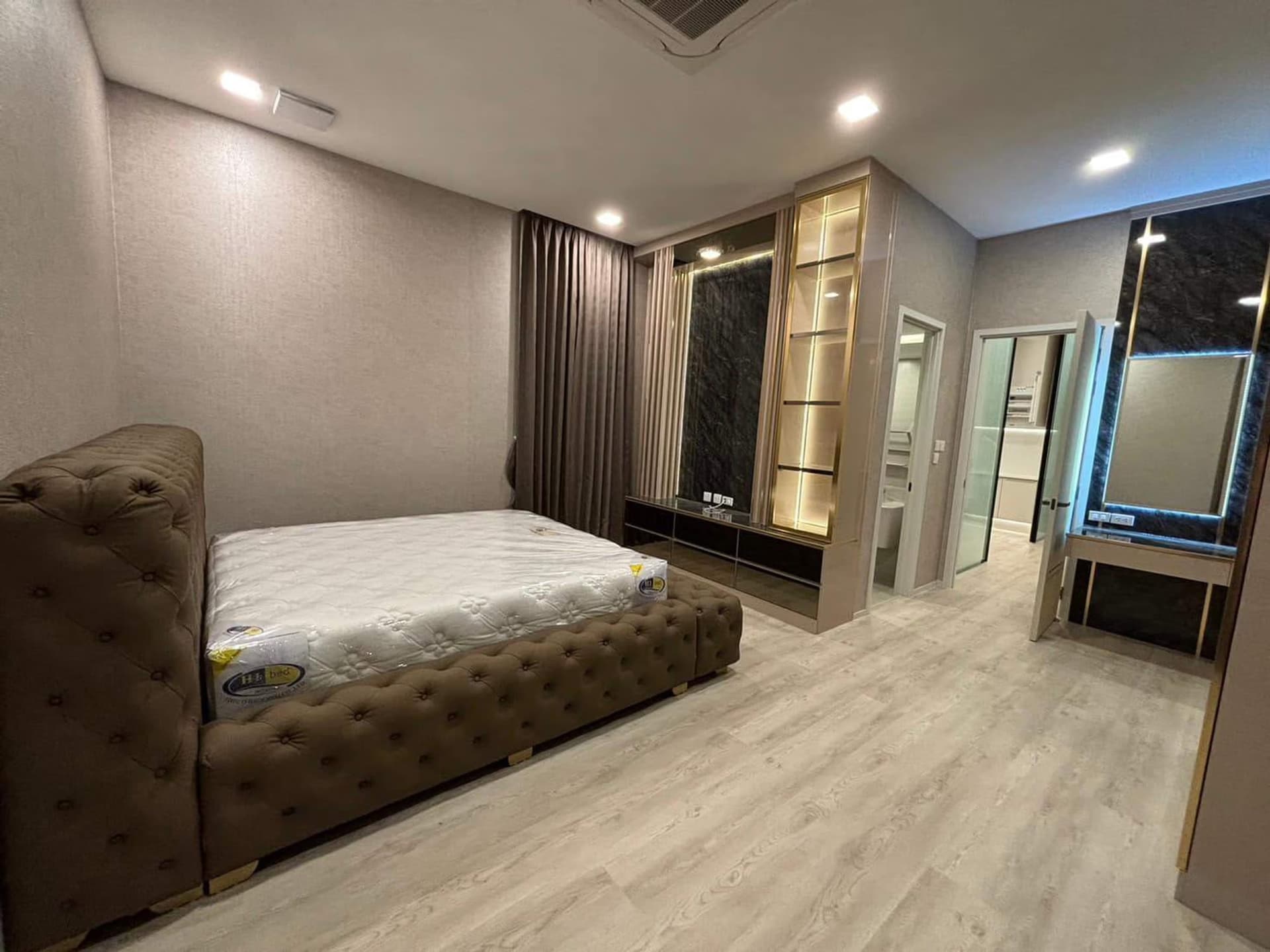 5 Bed House for Rent and Sale in undefined - Image 20