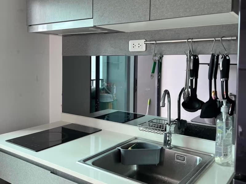 1 Bedroom Condo
