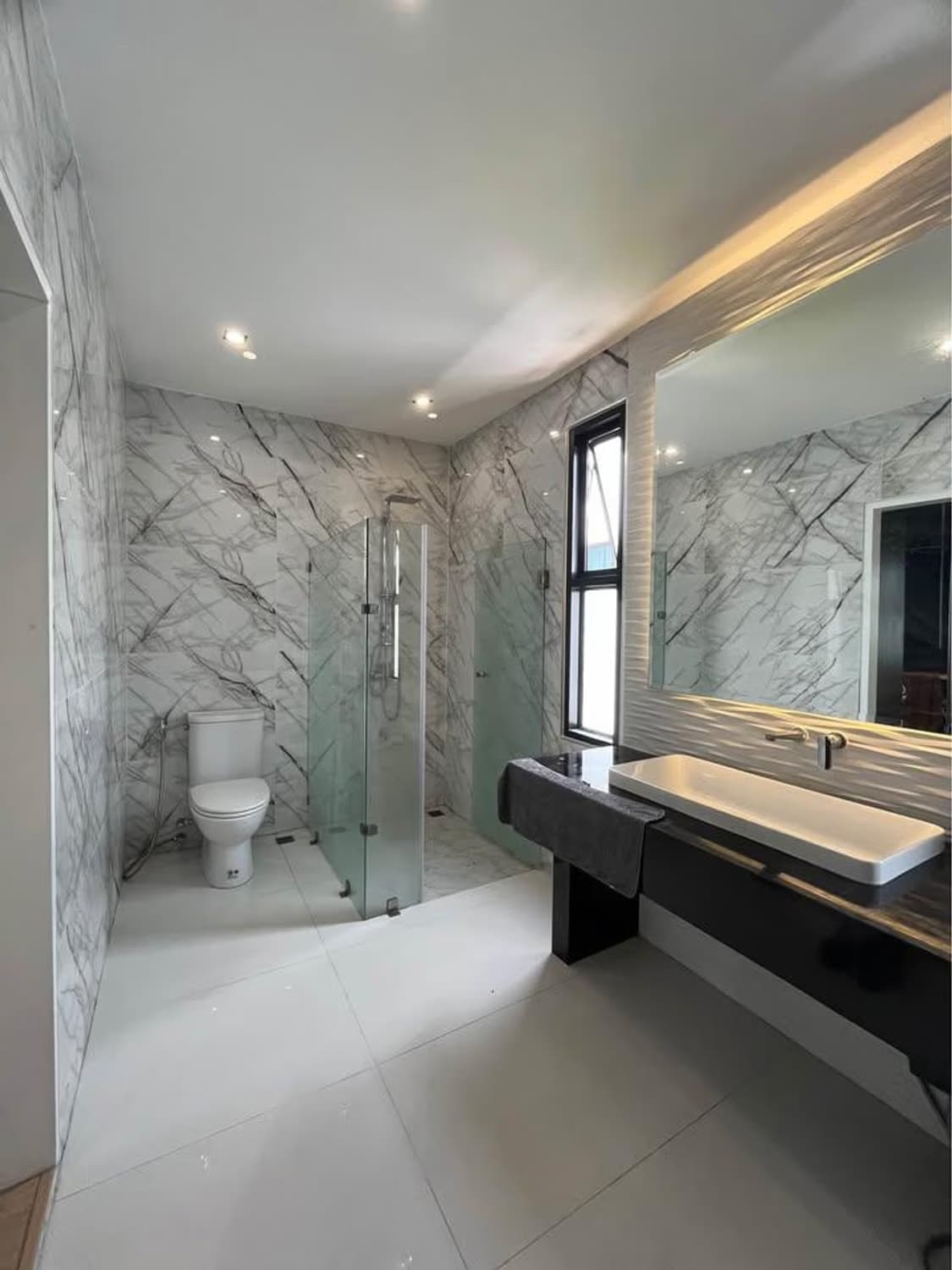 2 Bed Townhouse for Rent in San Sai - Image 16