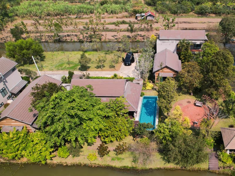 5 Bedroom House