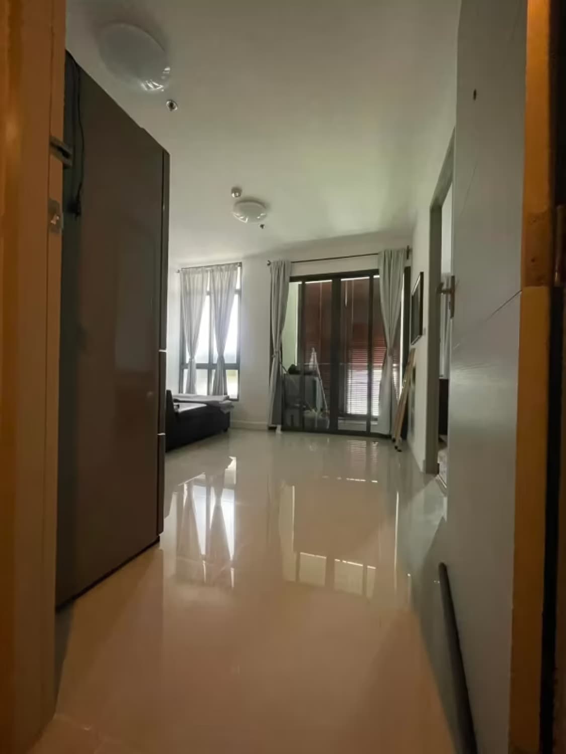 1 Bedroom Condo - Image 1