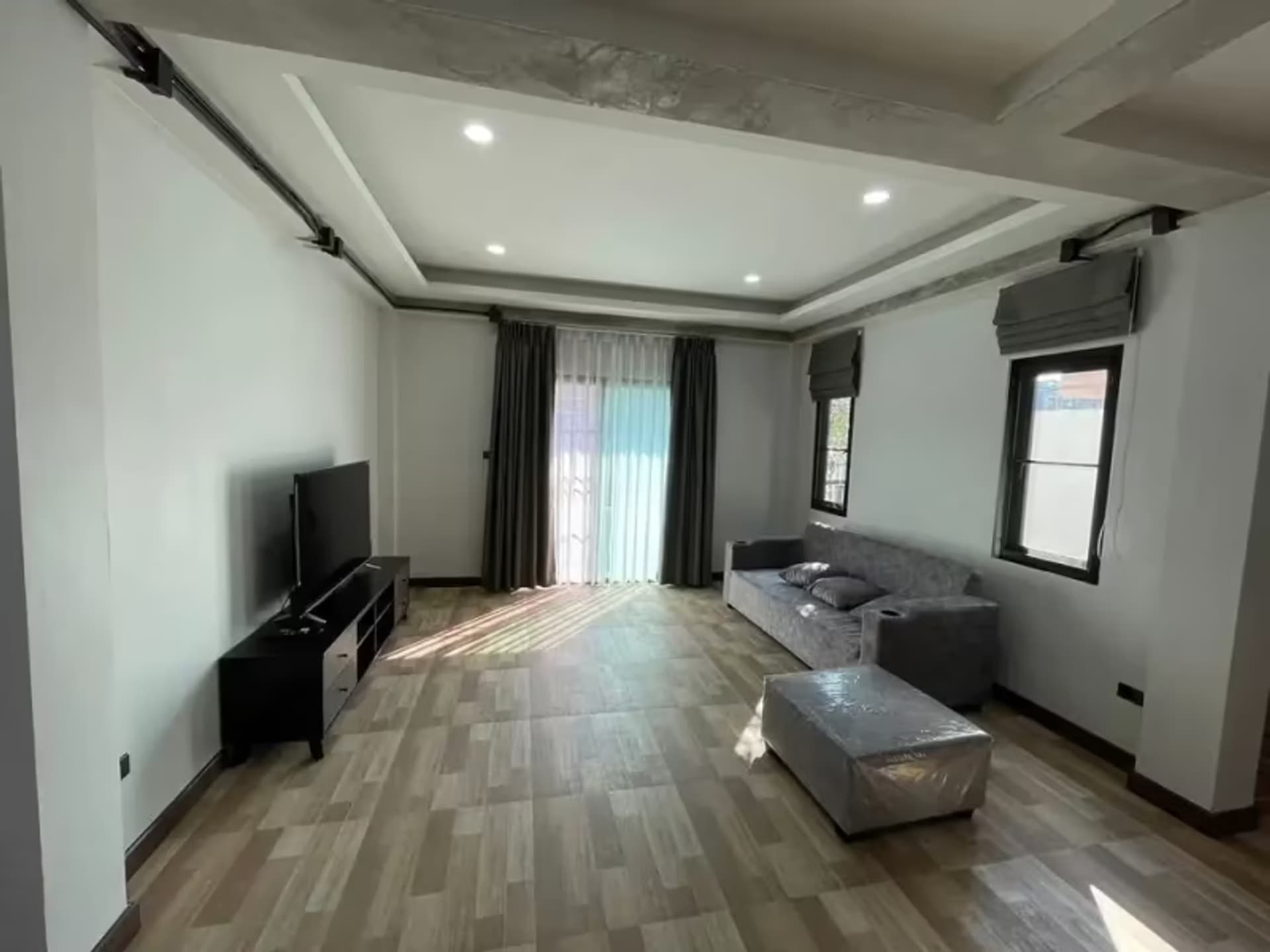 3 Bedroom House - Image 8